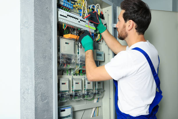 Best Licensed Electrician  in Estacada, OR